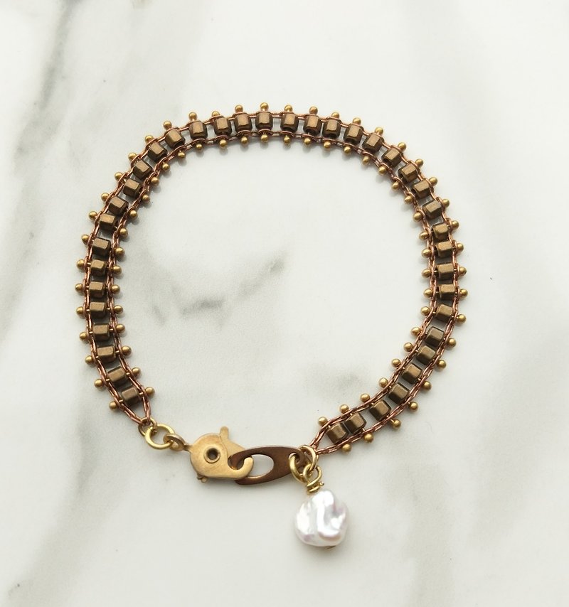 Brass Chain Pearl Bracelet - Bracelets - Pearl 