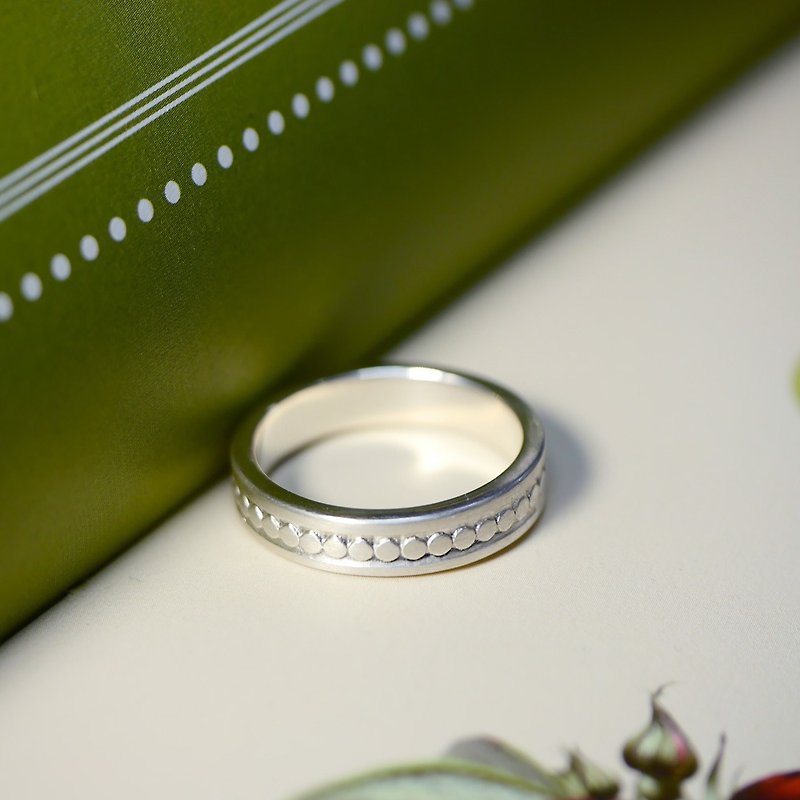 Lady Boutique - Classical Pattern Sterling Silver Ring - แหวนคู่ - เงินแท้ สีเงิน