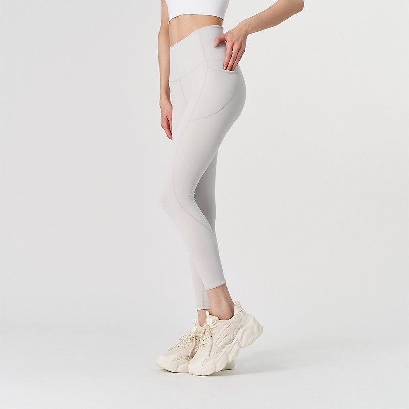 ไนลอน กางเกงวอร์มผู้หญิง ขาว - 【GLADE.】Fit Me Pocket High Waist Cropped Tight Female Yoga Pants (Sesame Milk)