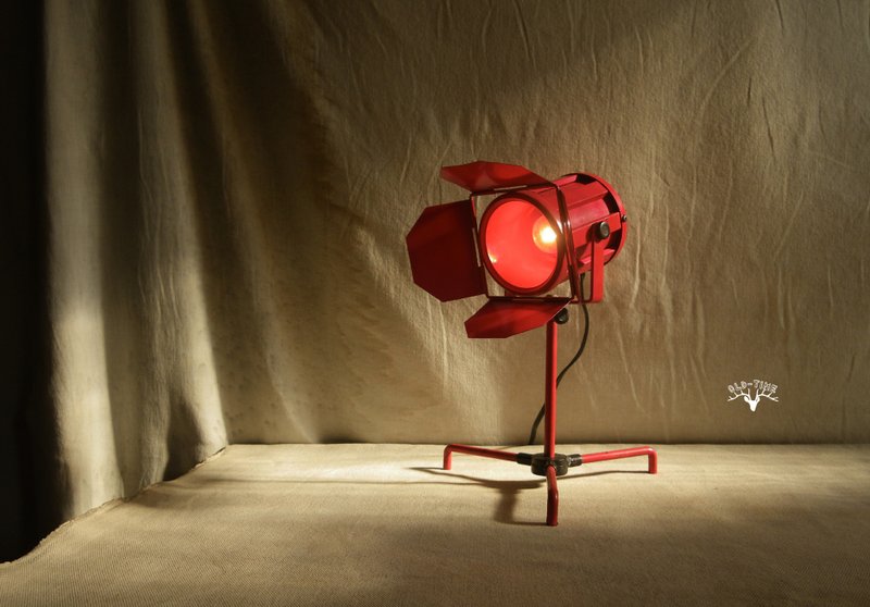 [OLD-TIME] Early Taiwan-made photography projection lamp modeling table lamp - โคมไฟ - วัสดุอื่นๆ 