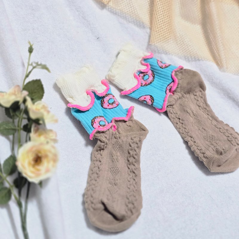 ブルー×ブラウン　ピンクドーナツ　カラフルメロウソックス 派手靴下 個性的 15-18cm　子供用靴下 socks - 襪子 - 其他材質 藍色