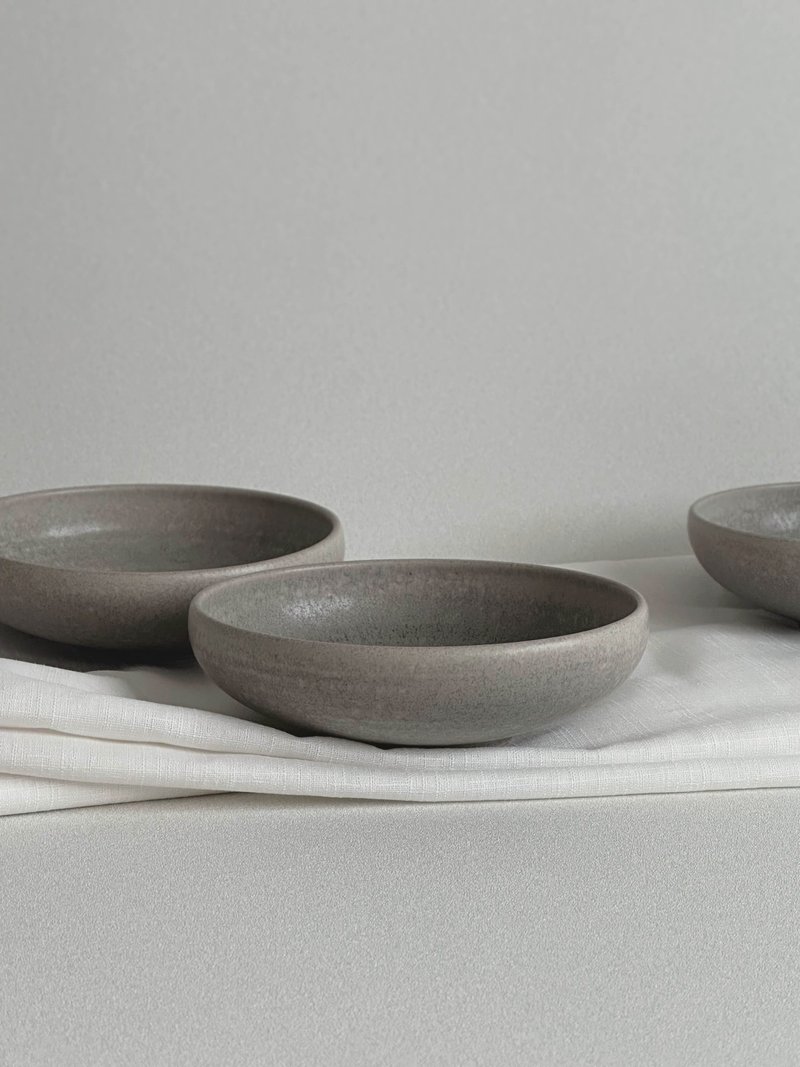 Mist blue five-inch bowl - จานและถาด - ดินเผา 