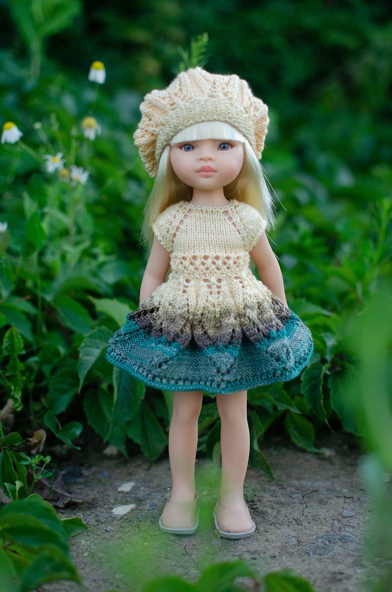 Knitted dress and hat for Paola Reina doll - ของเล่นเด็ก - ผ้าฝ้าย/ผ้าลินิน สีกากี