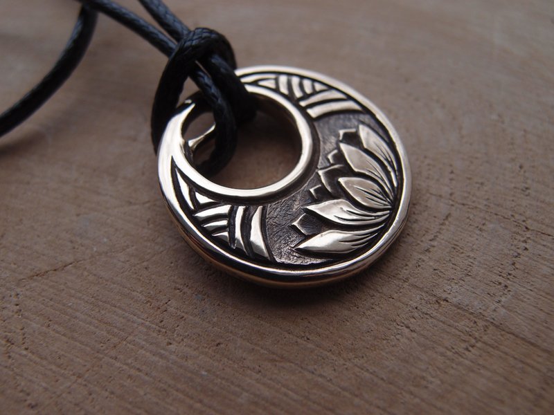 Bronze Lotus yoga big pendant necklace, Handcrafted in Ukraine - 項鍊 - 銅/黃銅 金色