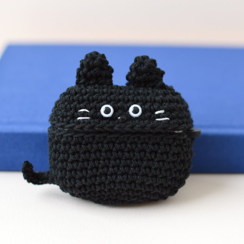 Amigurumi AirPods Pro Case black cat - ที่เก็บหูฟัง - ผ้าฝ้าย/ผ้าลินิน สีดำ