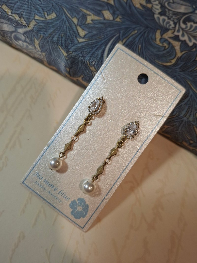 Classic Water Drop Zirconia Pearl Ear Studs - Earrings & Clip-ons - Copper & Brass Gold