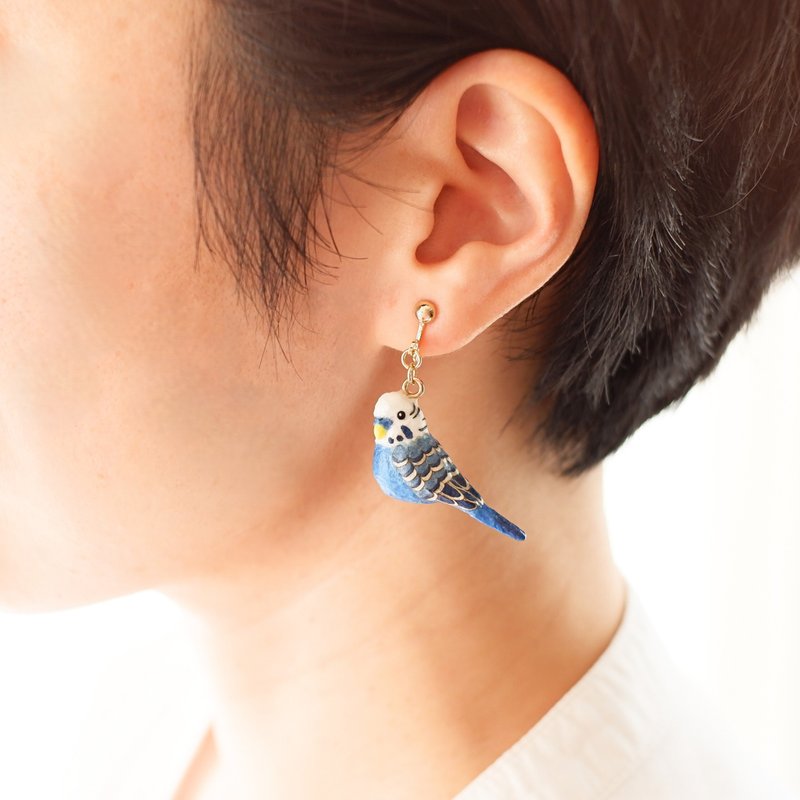 Washi paper accessory Clip-On/pierced earrings Budgerigar Parakeet Bird pet - ต่างหู - วัสดุอื่นๆ สีน้ำเงิน