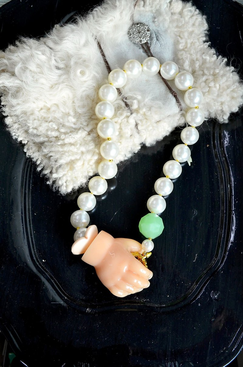 TIMBEE LO Baby Hand Gel Pearl Necklace Green Glazed Gemstone - Necklaces - Plastic Green