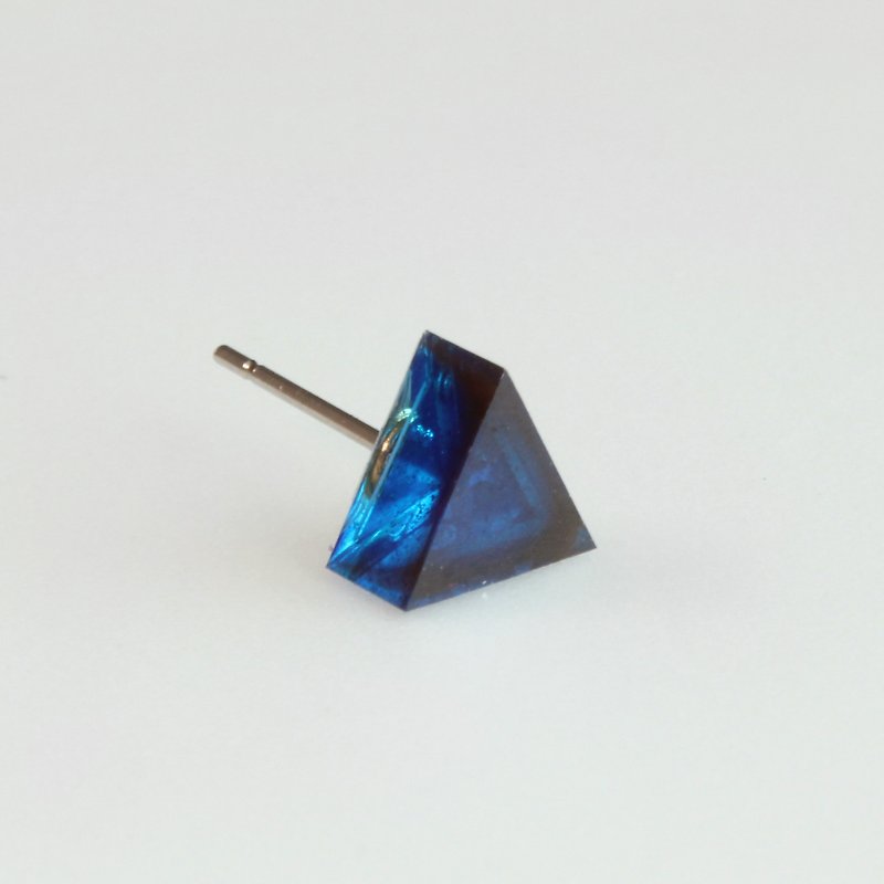 Triangle Earrings ▽ 625 / Cool Heart ▽ Single Stud - ต่างหู - พลาสติก สีน้ำเงิน