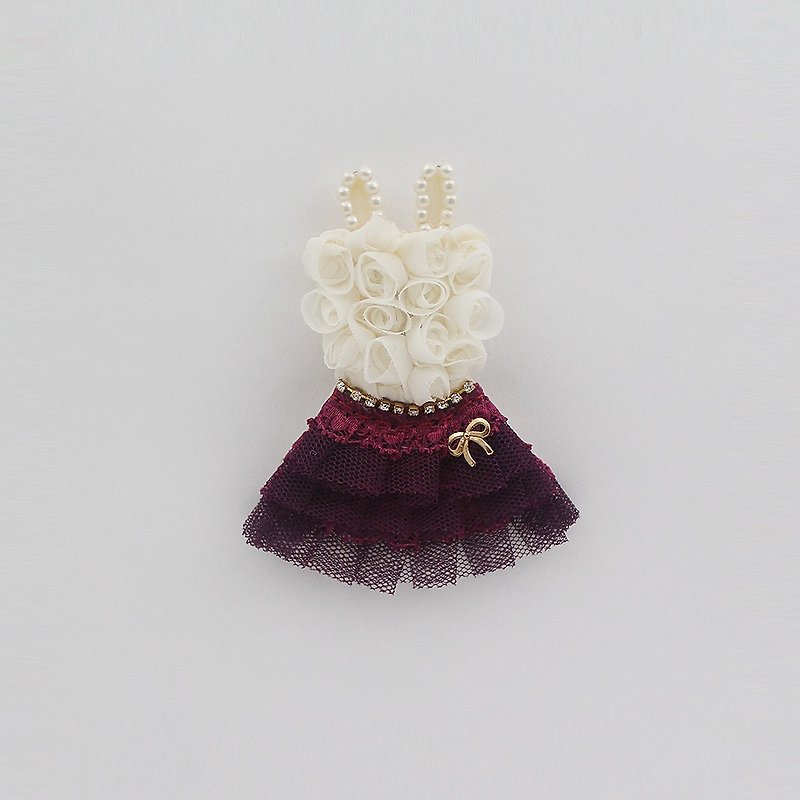 Princess deep purple mini dress brooch - Brooches - Polyester Purple