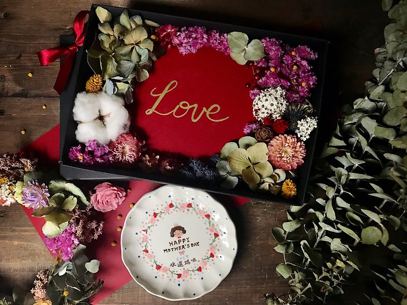 2019 Mother's Day limited edition ceramic plate flower gift group (18 cm flower plate plus name) - Pottery & Ceramics - Paper Red