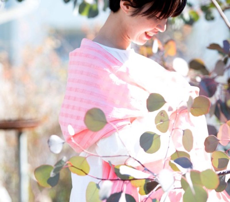 シャドーチェック／ボタニカルダイOrganic Cottonストール【ポーピー】 - 絲巾 - 其他材質 