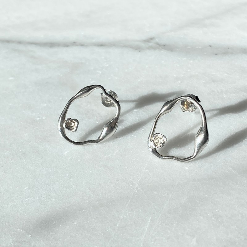 【純銀手作】玫瑰 ‧ 戒指 // 耳環 // 手鍊 - 耳環/耳夾/耳骨夾 - 純銀 銀色