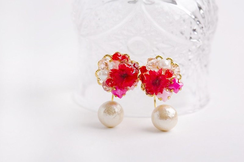 Elegant dried flower earrings - ต่างหู - พืช/ดอกไม้ สีแดง