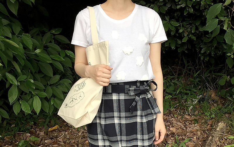 【再版】モコモコシロクマTシャツ【ホワイト】 - 女 T 恤 - 棉．麻 白色