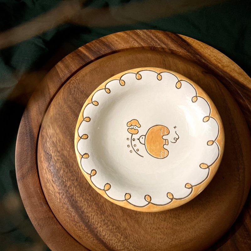 [Komaru Forest Yellow Bird] Small yellow bird 14 cm medium bowl hat bowl type dish - จานและถาด - ดินเผา สีเหลือง