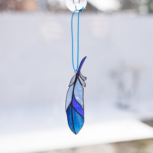 ステンドグラス青い鳥の羽サンキャッチャー窓吊り - ショップ ステンドグラス青い鳥の羽サンキャッチャー窓吊り - ショップ