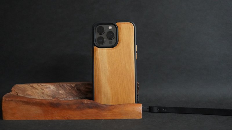 台灣肖楠木 iPhone 15 系列 原木防摔手機殼 - 手機殼/手機套 - 木頭 橘色