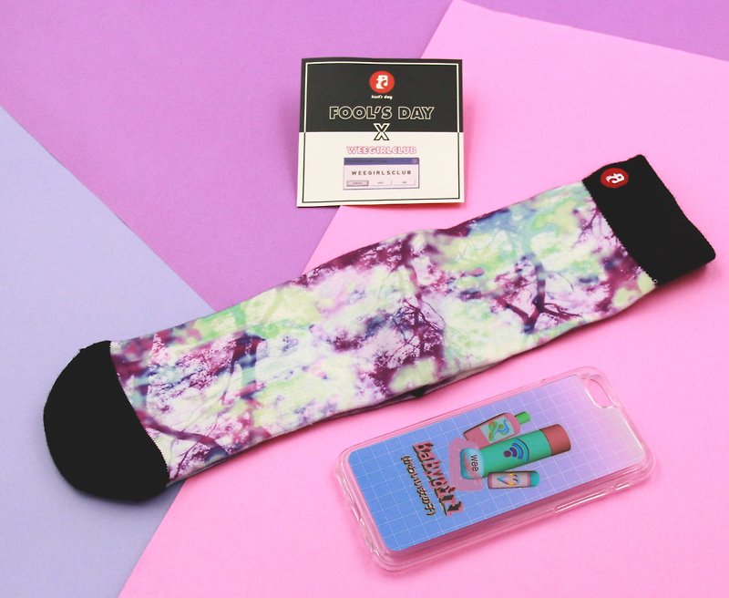 Limited edition Fool's Day X Wee Girls Club Special Edition Package Dreamy00053 + iPhone Case - Socks - Other Materials Multicolor