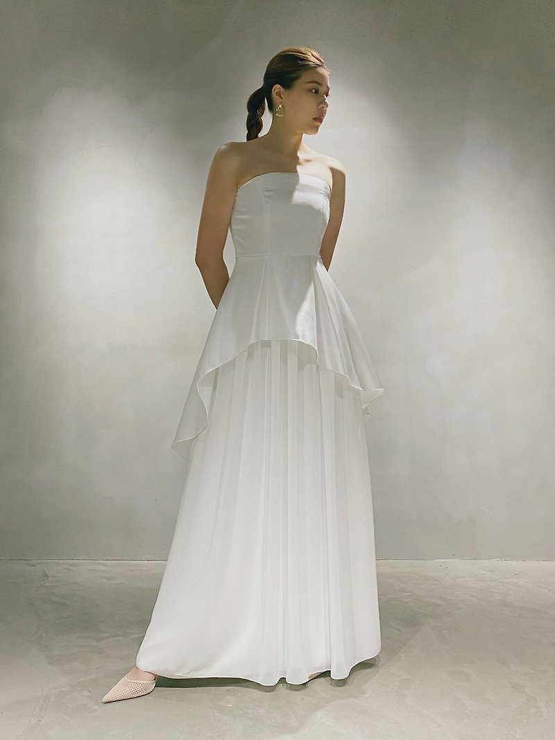 & Philosophy Simple Wedding Dress-Irregular Flat One-piece Dress - ชุดเดรส - วัสดุอื่นๆ ขาว