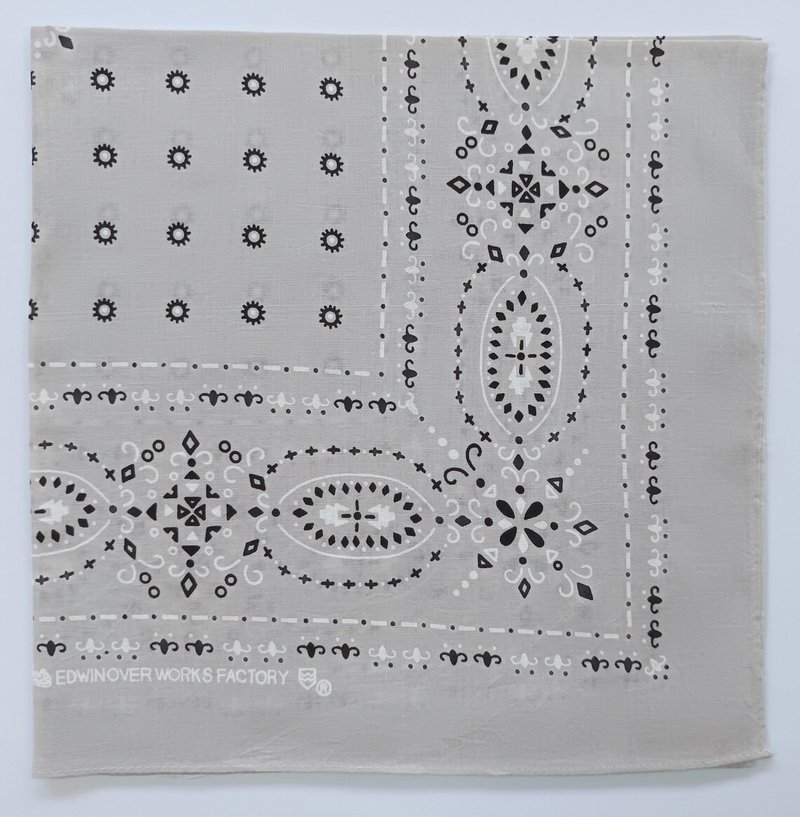 Edwin Bandana, 21 x 21 inches, Ranch and Western Edwin Over Works Factor - 絲巾 - 棉．麻 灰色