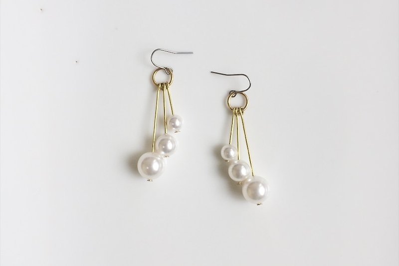 Angel reminiscent of brass pearl shape earrings - Earrings & Clip-ons - Gemstone White