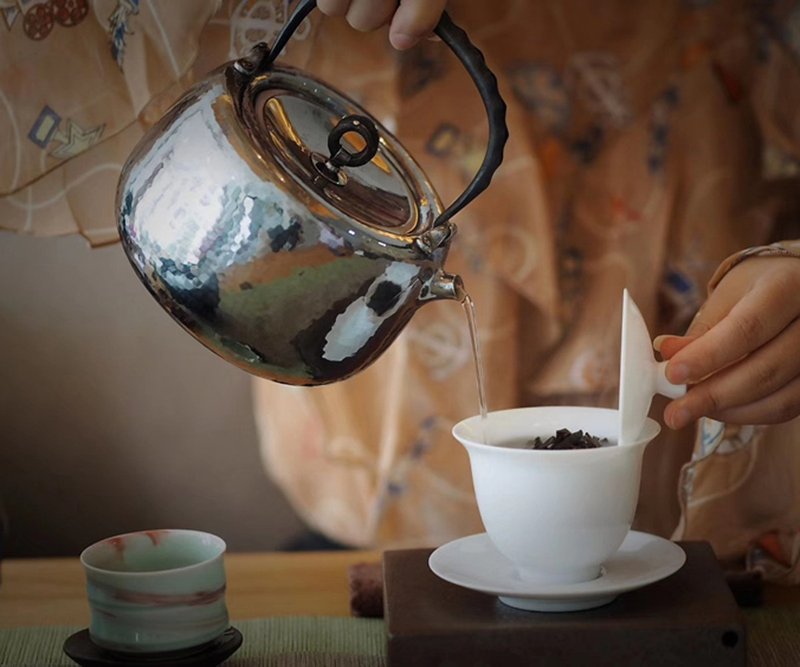 尚幀品 井欄形純銀壺 銀壺純手工 純銀9999 一張打口打出 1600cc - 茶壺/茶杯/茶具 - 純銀 