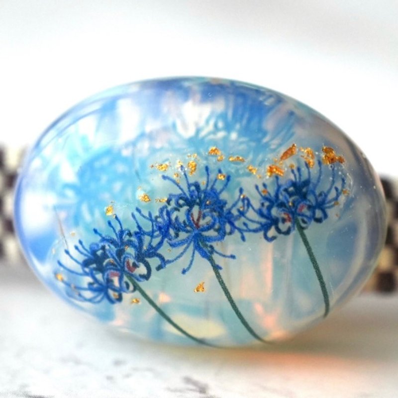 天然石蛋白石與藍色彼岸花的腰帶扣 (含金澤箔24K) 胸針 髮夾 - 其他 - 寶石 藍色