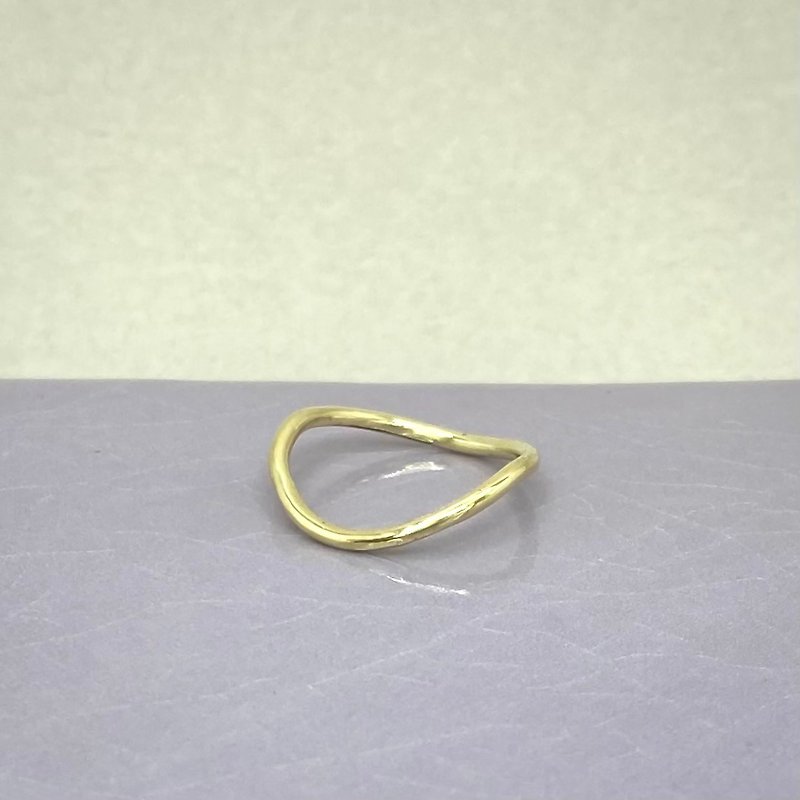 ゆるやかな波のゴールドリング(k10 1.5mm) - 戒指 - 其他金屬 金色