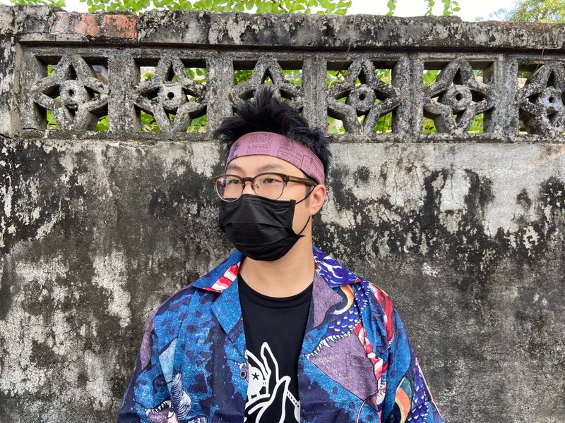 男生頭帶 / 一片式髮帶 / 紫紅色英文學刊 - 髮箍/髮帶 - 棉．麻 紫色