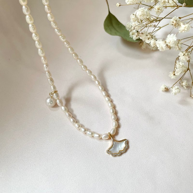 Eternal Love Ginkgo Leaf Natural Pearl Necklace - สร้อยคอ - ไข่มุก 