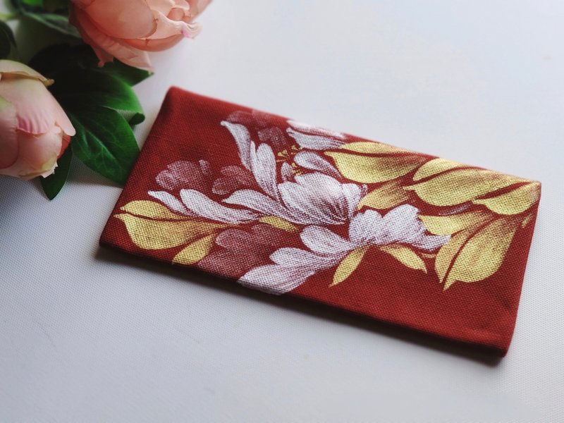 Luoyang spring hand-painted red envelope bag/universal bag-freehand light gold peony - ถุงอั่งเปา/ตุ้ยเลี้ยง - ผ้าฝ้าย/ผ้าลินิน สีแดง