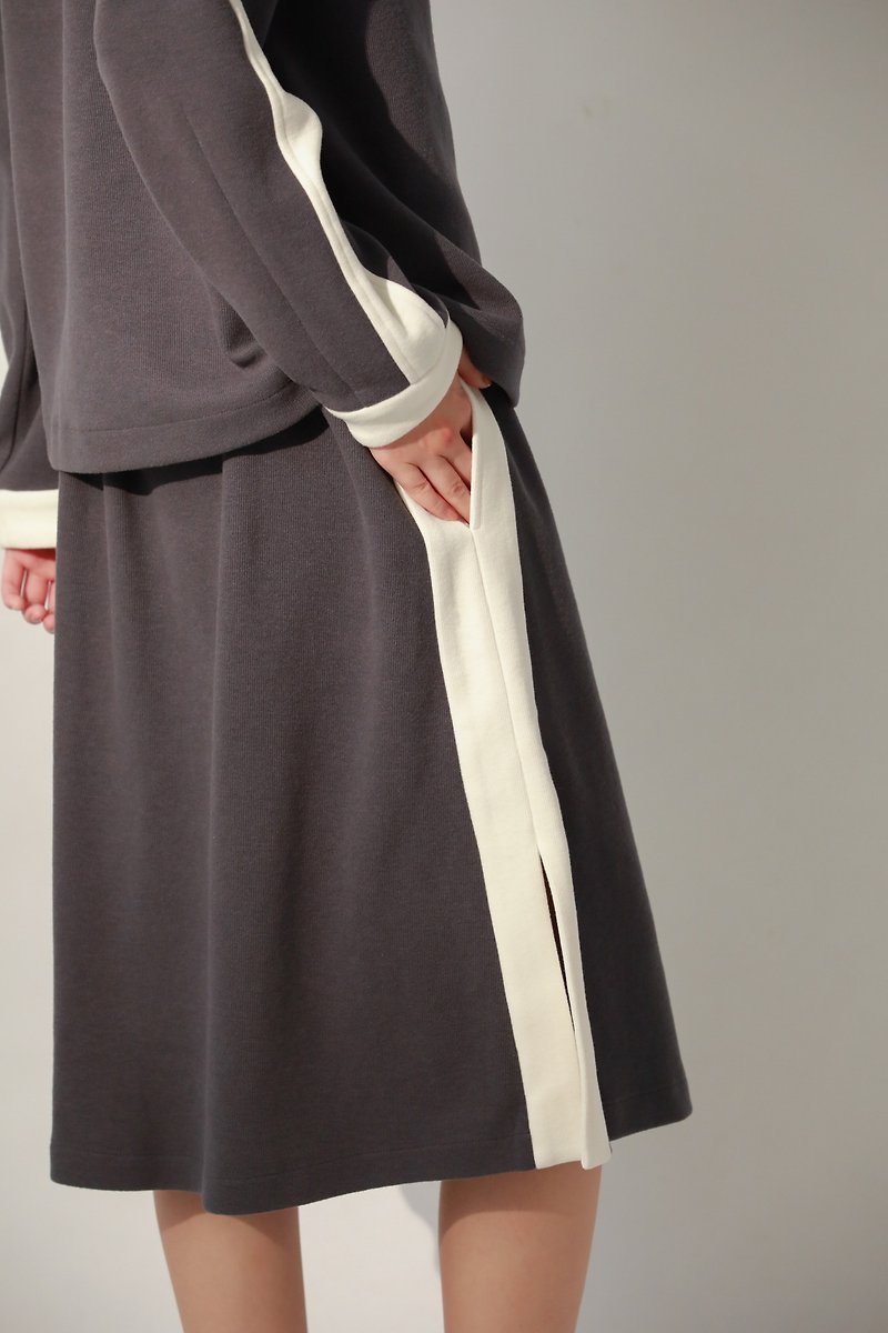 Slow Catwalk Organic Cotton A-Line Skirt-Warm Charcoal Organic cotton - กระโปรง - ผ้าฝ้าย/ผ้าลินิน สีเทา