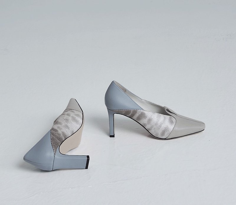 Square head simple thin high-heeled gray powder - รองเท้าส้นสูง - หนังแท้ สีเทา