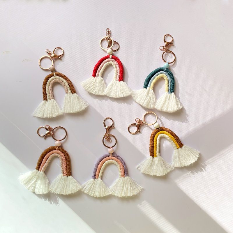 Macrame 彩虹鑰匙圈掛飾【Macrame rainbow keychain】新款 - 鑰匙圈/鑰匙包 - 棉．麻 