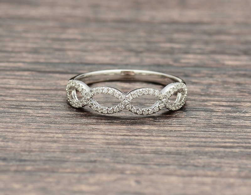 18K白金無限扭紋微密釘鑽石結婚戒指 - 戒指 - 鑽石 金色