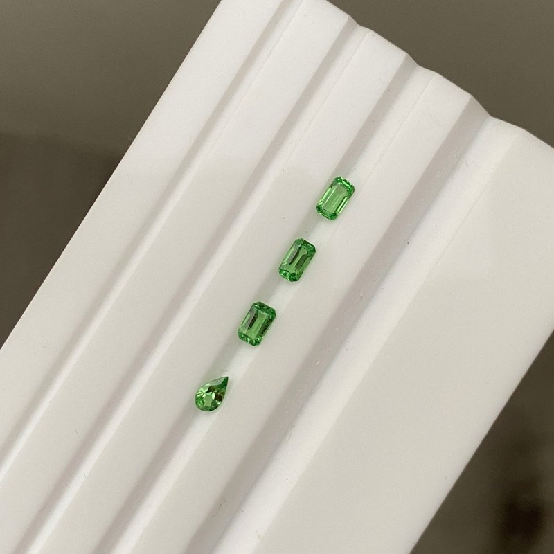 【裸石】沙弗萊石 Tsavorite LTS01/ LTS02/ LTS06/ LTS11 - 項鍊 - 寶石 綠色