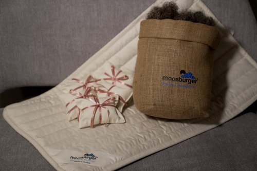 moosburger 繆思伯格奧地利手工馬毛枕臺灣總代理 ( 詩蘭慕 ) 6/15前【天然紓壓療癒隨行組】1.5cm馬毛隨身墊+馬毛紓壓小包
