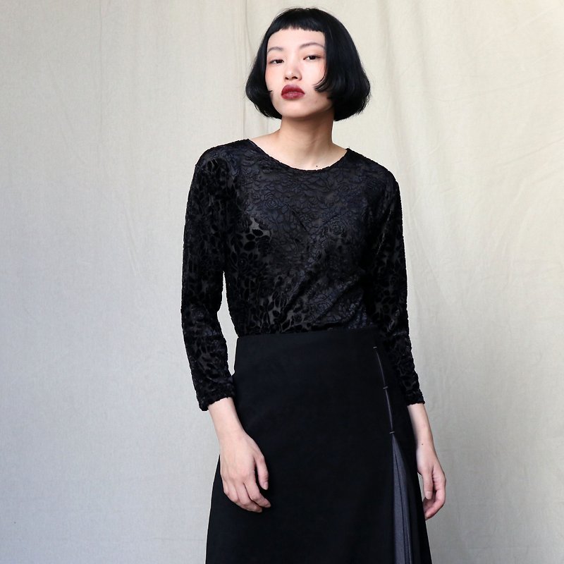 Pumpkin Vintage. Ancient black translucent round neck blouse - เสื้อผู้หญิง - วัสดุอื่นๆ สีดำ