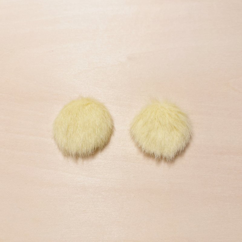 Vintage goose yellow furry big ball earrings - Earrings & Clip-ons - Other Man-Made Fibers Yellow