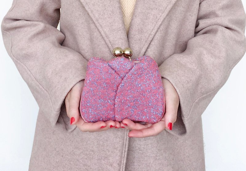 X'mas gift tulip bud bi-fold wallet with coin holder wallet women bag pink - กระเป๋าสตางค์ - ขนแกะ สึชมพู