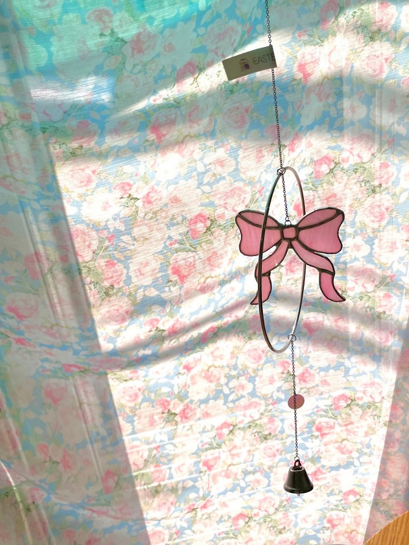 Ribbon Doorbell Sun Catcher - 其他家具 - 玻璃 粉紅色