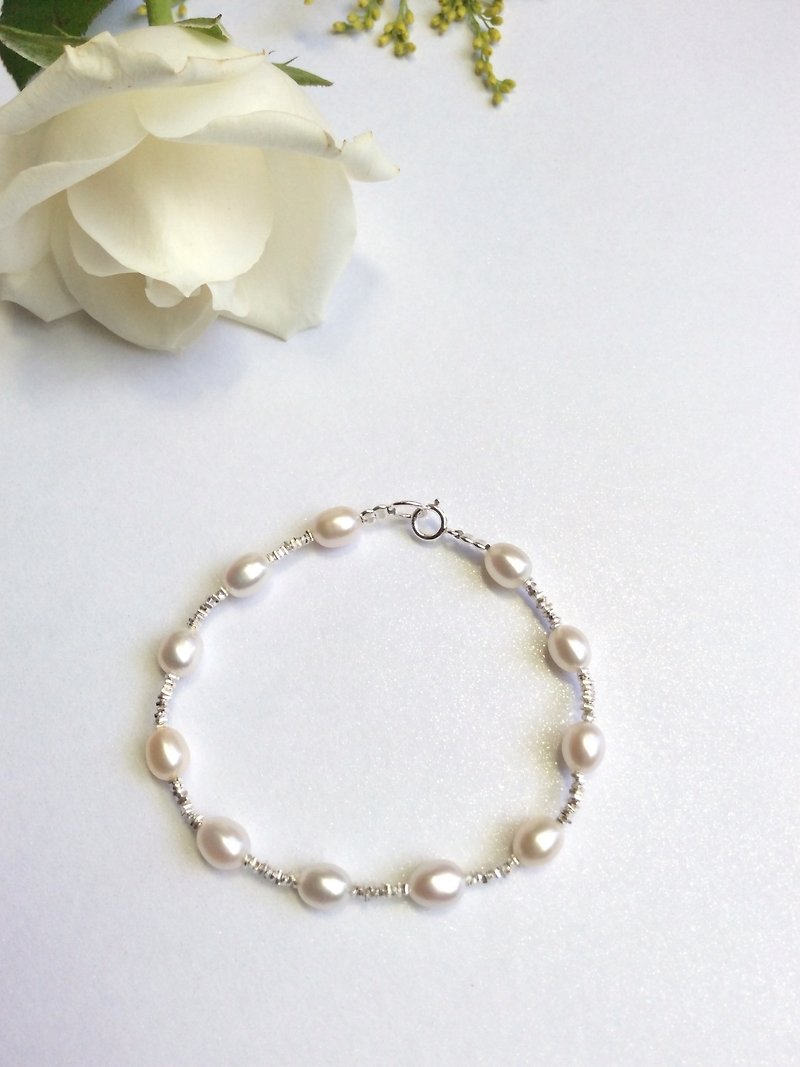 Ops Pearl silver bracelet- 珍珠/純銀/典雅/限定/手鍊 - สร้อยข้อมือ - เครื่องเพชรพลอย ขาว