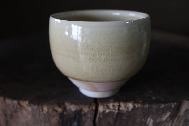 柴燒鐵釉茶碗 - 咖啡杯/馬克杯 - 瓷 黃色