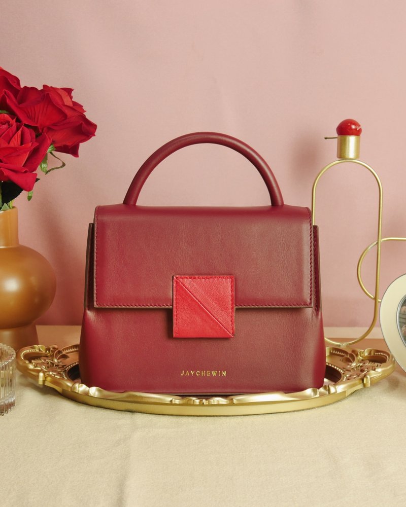 斜背包 Cable Flap Bag 翻蓋手提包 / Burgundy Red 勃根地酒紅 - 手袋/手提包 - 真皮 紅色