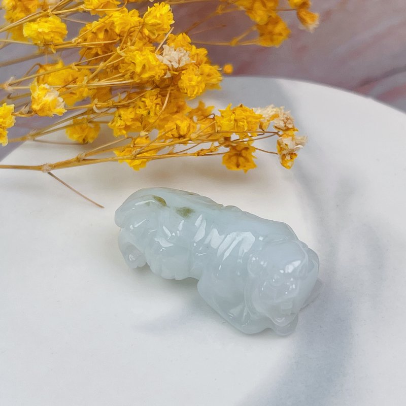 冰糯種飄綠花翡翠老虎 | 天然A貨翡翠 | 送禮 - 吊飾/掛飾 - 玉石 透明