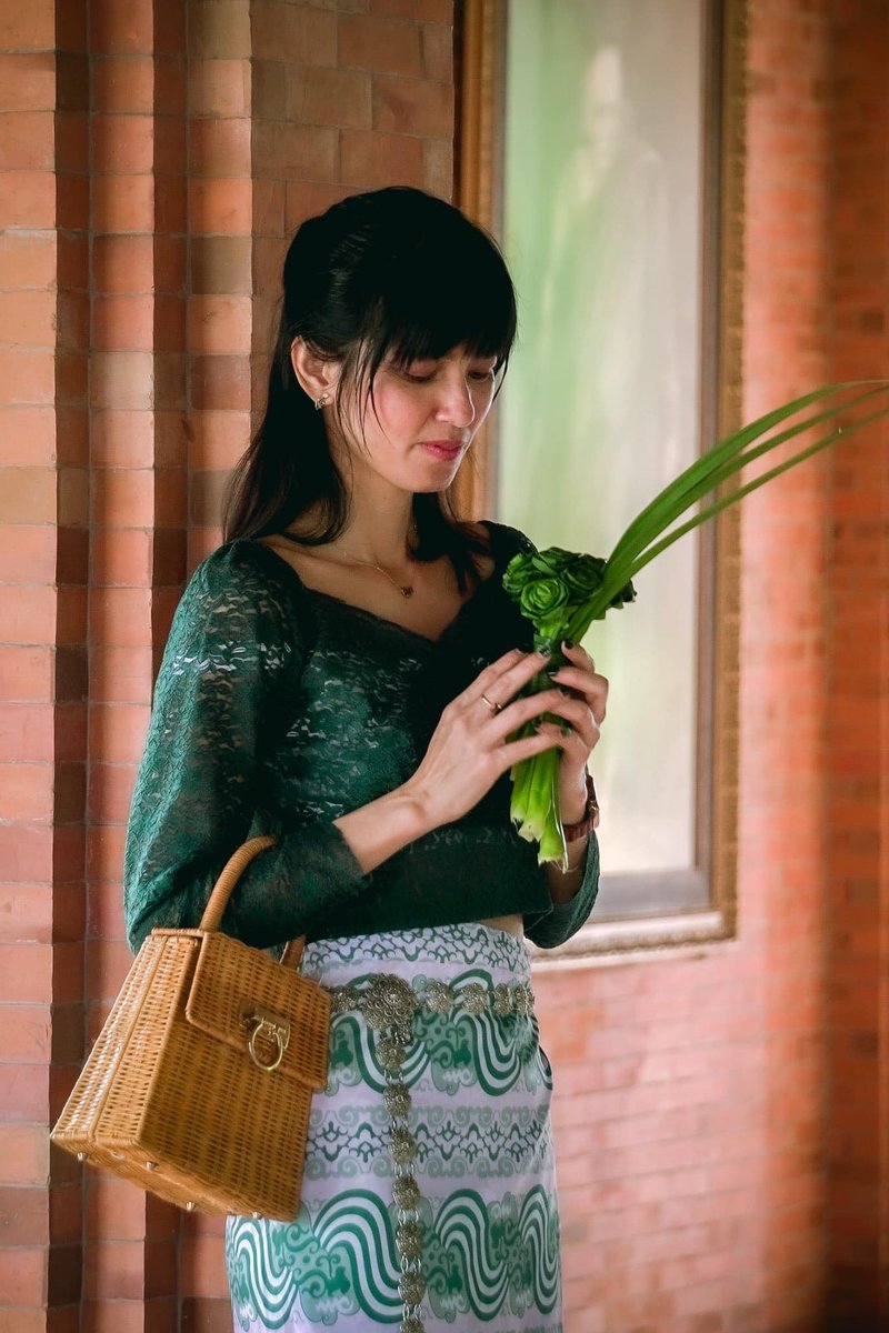 Handbags, classic but elegant, handmade, handmade by Thai people, ready to ship. - Handbags & Totes - Plants & Flowers Khaki