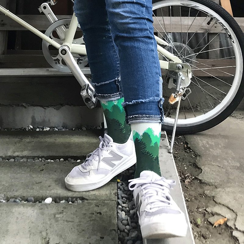 Dense Layers/Green (L)-MIT Design Socks