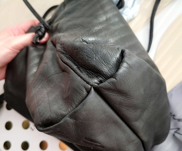【希少】ロエベ クロコダイル ショルダーバッグ ブラック 巾着型 LOEWE - 本物 ロエベ 極希少 ヴィンテージ クロコダイルレザー