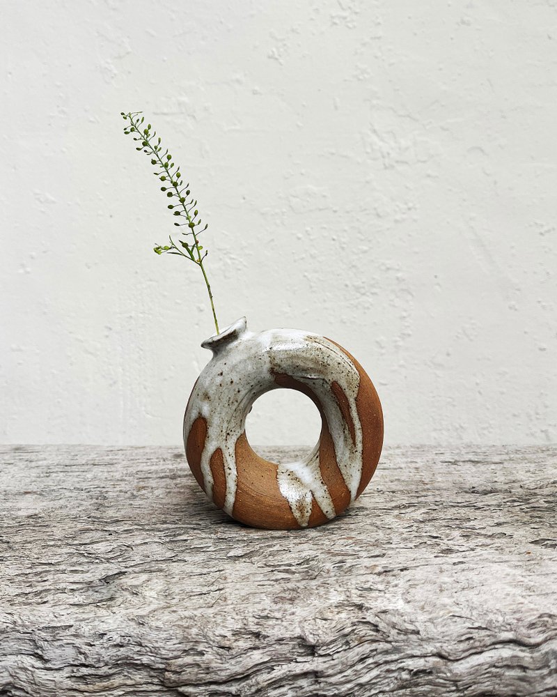 流白 小甜甜圈 花器 花瓶 | 陶器皿 - 花瓶/花器 - 陶 白色